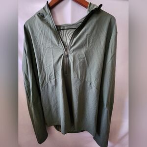 Lululemon Half Zip Windbreaker. Size Large.